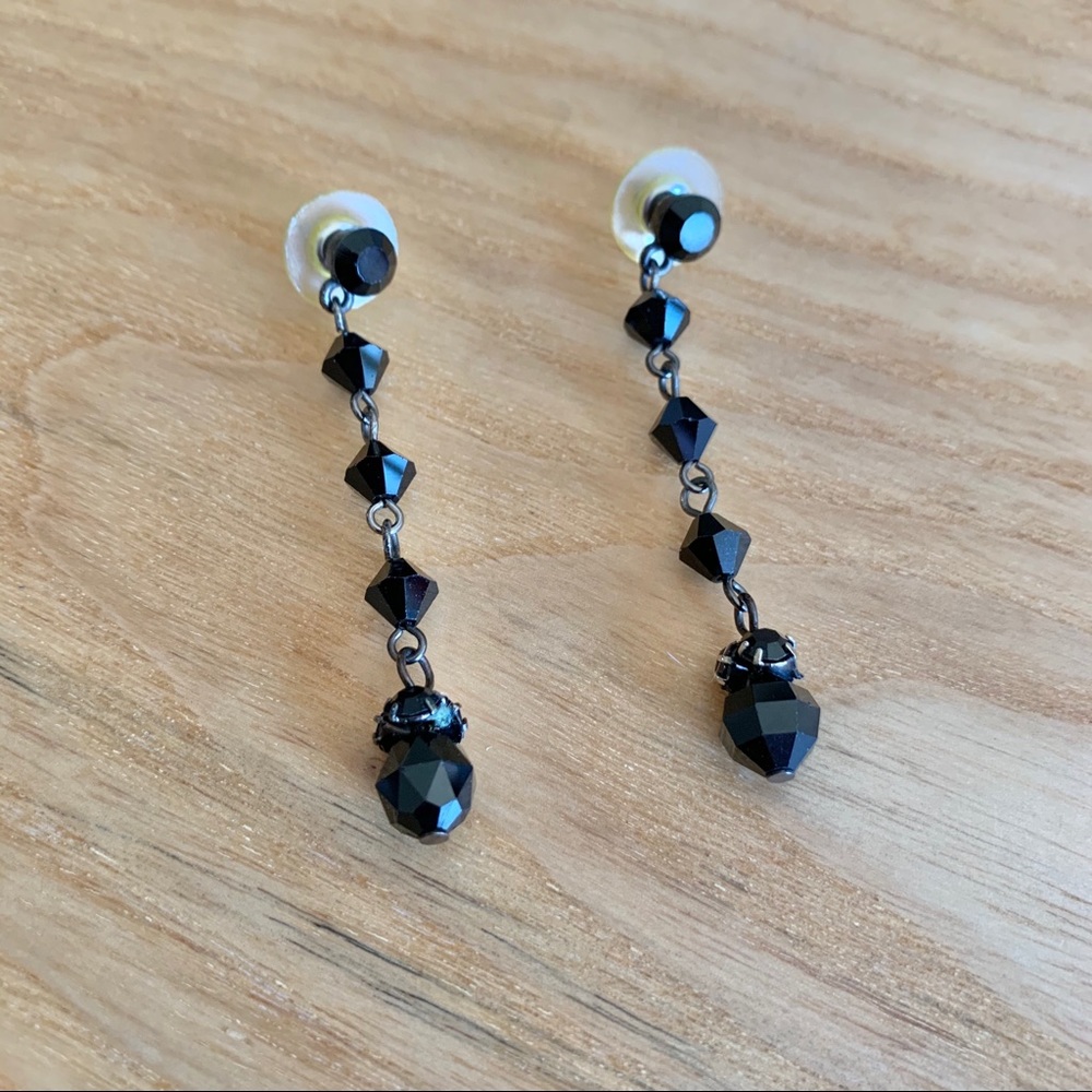 Elegant Black crystal post earrings